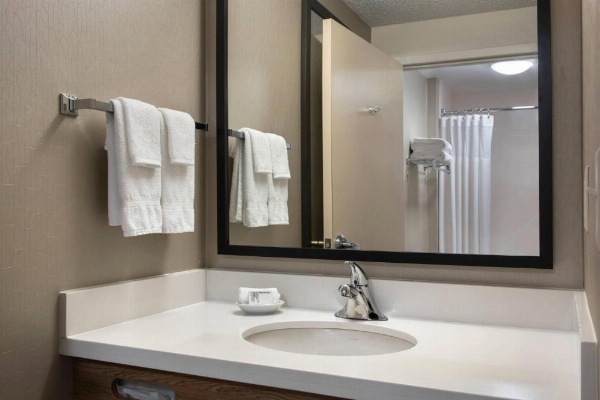 SpringHill Suites by Marriott Danbury image 10
